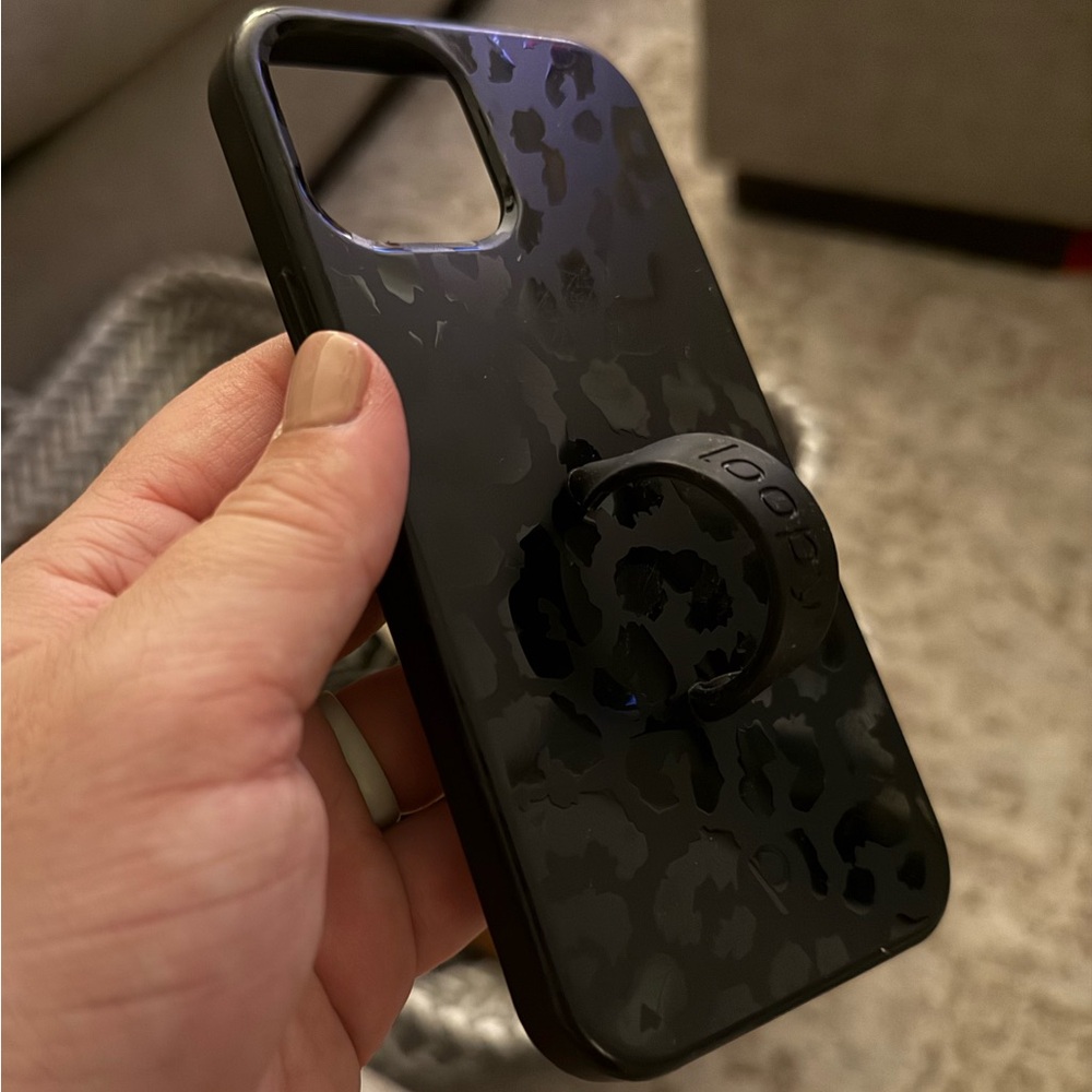 IPHONE 12 BLACK LEOPARD LOOPY CASE